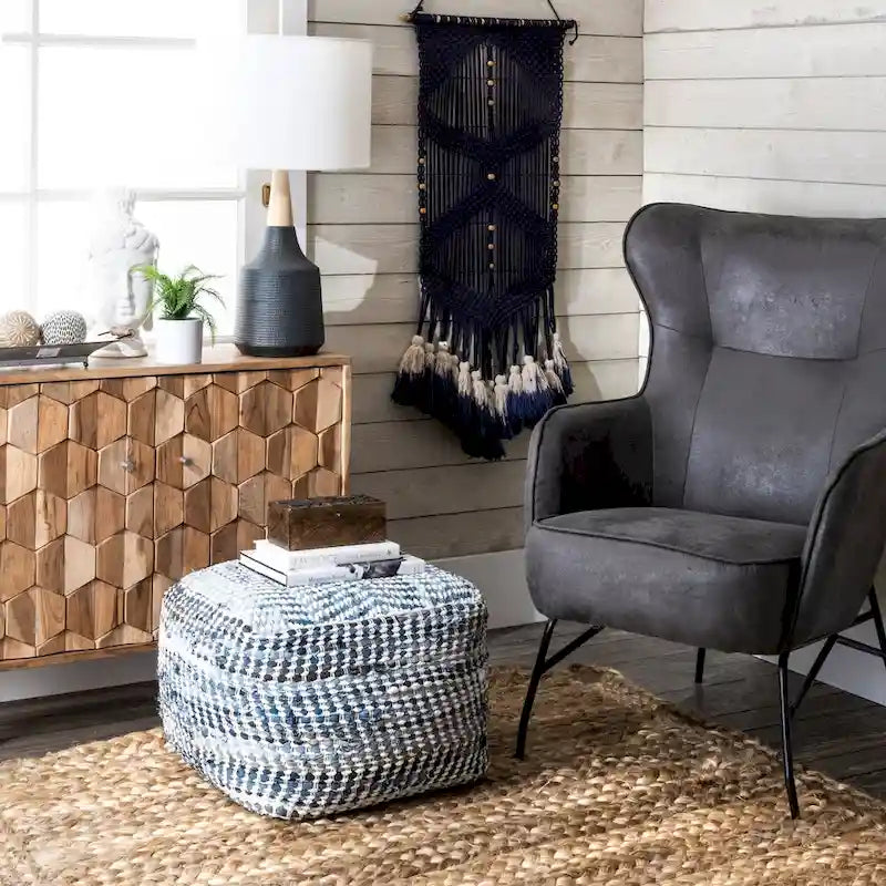Pouf ottoman artisanal en denim texturé - Accent bohème douillet pour la maison